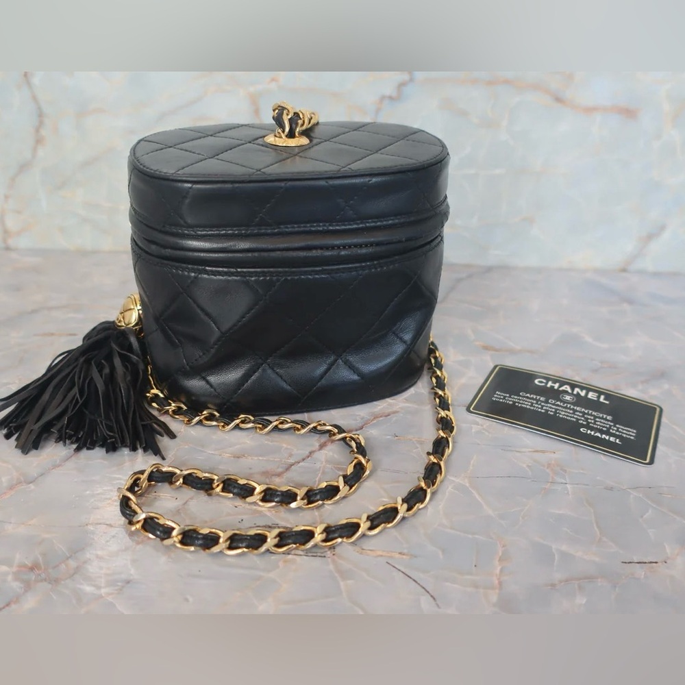 Authentic CHANEL vintage mini vanity bucket 24k gold black lambskin leather bag - Picture 3 of 14